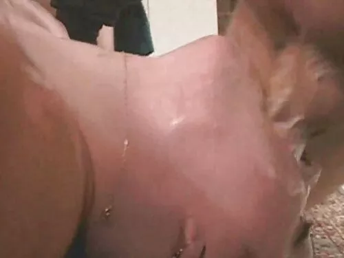 Două drăguțe au porn ...