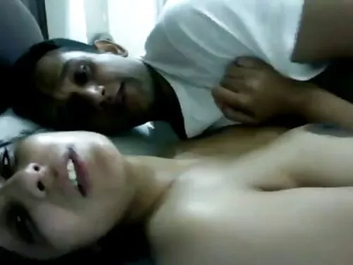 Un filme porno cu pu ...