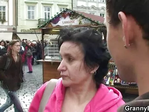 Două blonde s-au buc ...