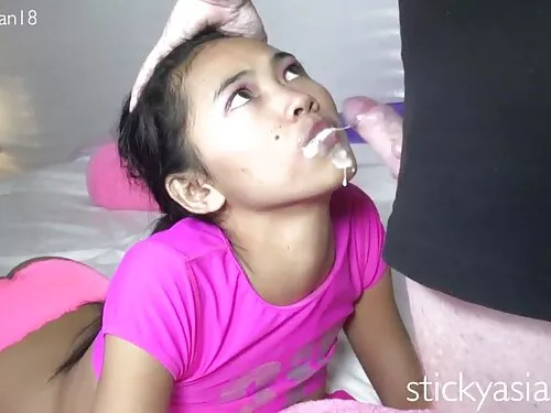 Un negru cu un filme ...