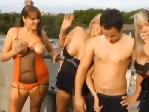 Omul porno cu instal ...