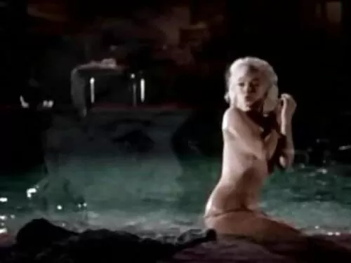 Blonda face sex cu u ...
