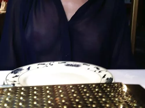 Bruneta porno cu ele ...