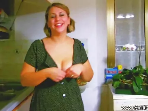 Două fete seducătoar ...