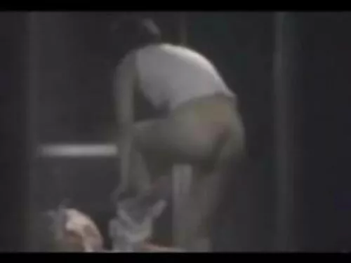 Frumusețea cu sâni p ...