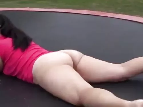 Lesbienele de pe pat ...