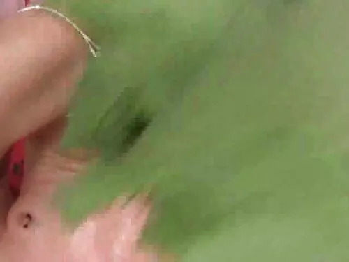 Un mulat cu un tatua ...