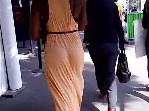 O tanara sotie isi s ...
